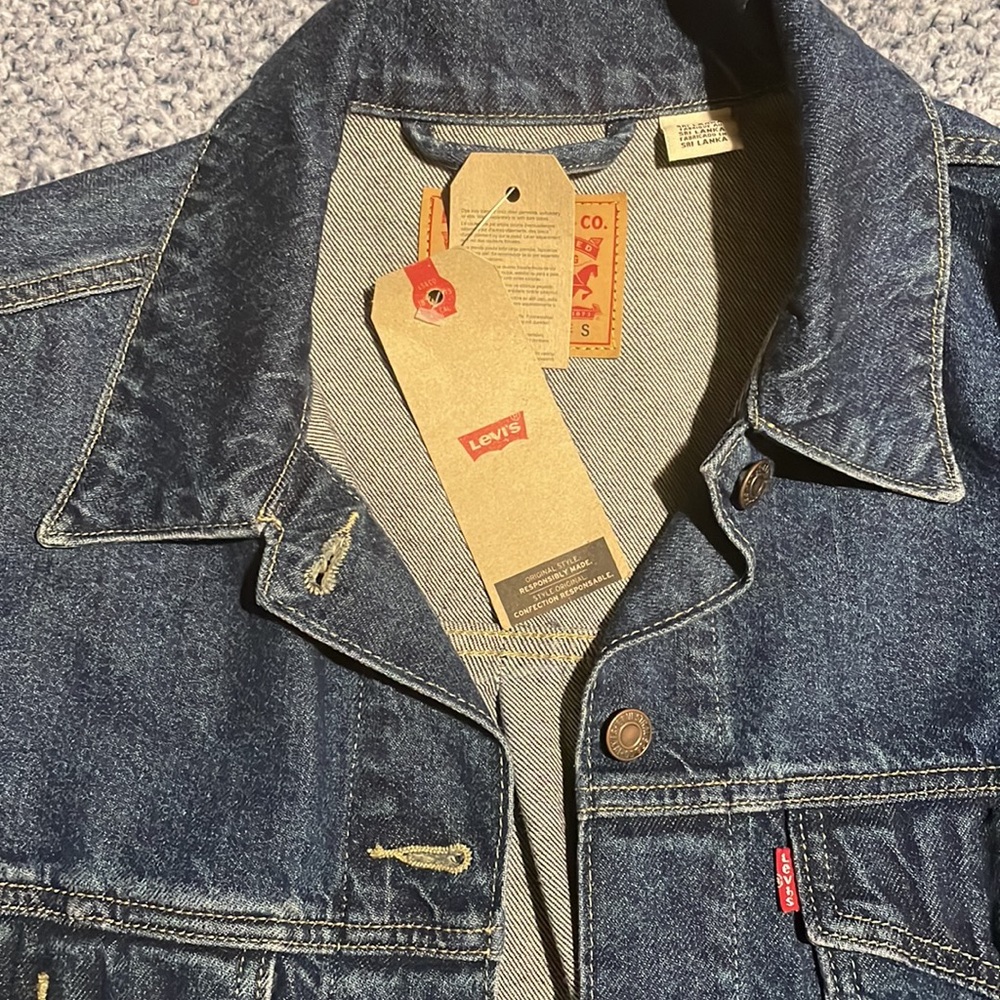 🆕Levi’s jacket - Picture 2 of 5